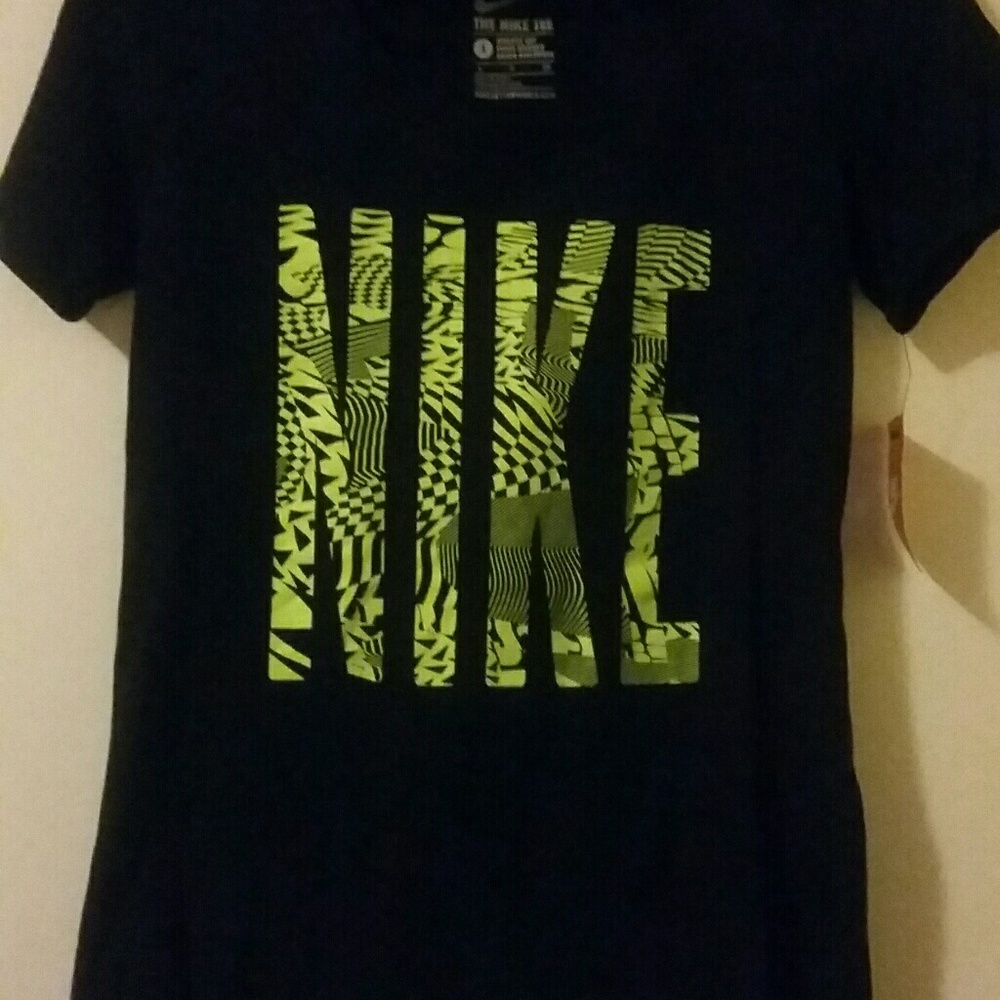 Nike tee